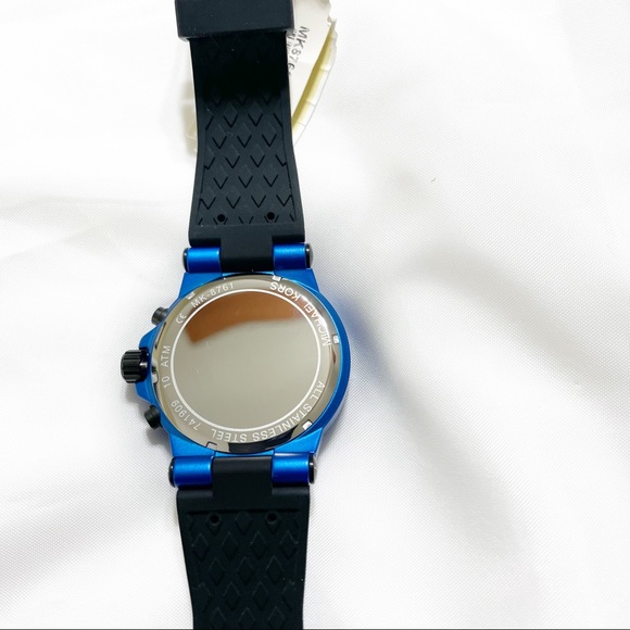 MICHAEL KORS DYLAN BLACK SILICONE STRAP WATCH - Picture 10 of 12